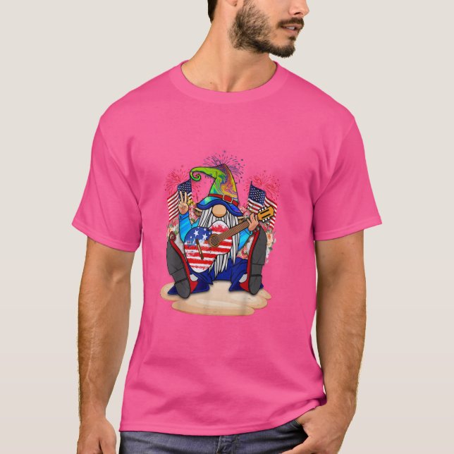 Camiseta Gnome gracioso con guitarra canta y celebra el 4o (Anverso)