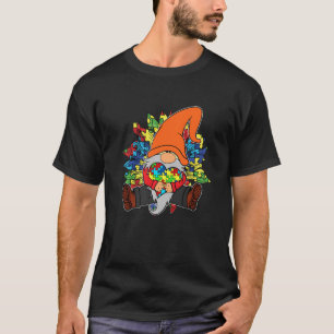 Camiseta Gnome Holding Puzzle Pieces Autism Awareness