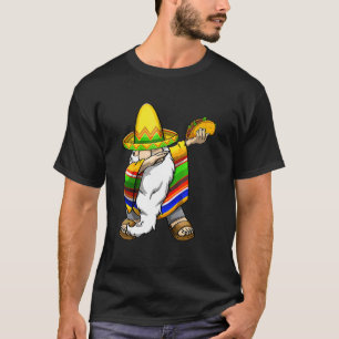 Camiseta Gnome mexicano de dabeo Cinco de Mayo Poncho Sombr
