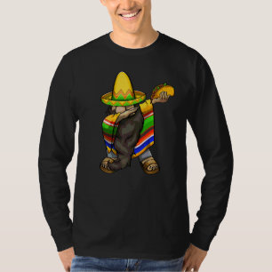 Camiseta Gnome mexicano de dabeo Cinco de Mayo Poncho Sombr
