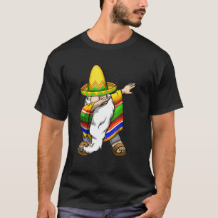 Camiseta Gnome mexicano de dabeo Cinco de Mayo Poncho Sombr
