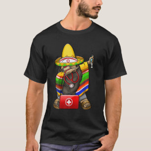 Camiseta Gnome mexicano de dabeo Cinco de Mayo Poncho Sombr