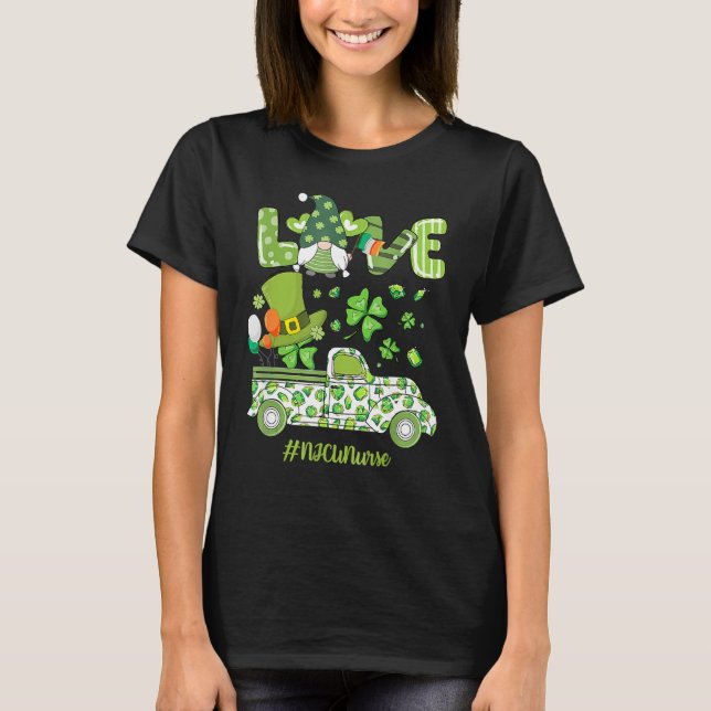Camiseta Gnome Shamrock Truck Love Nicu Nurse Enfermería St (Anverso)