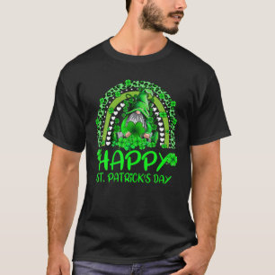 Camiseta Gnome sostiene Lucky Shamrock Rainbow Leopard St P