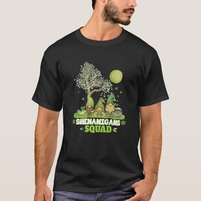 Camiseta Gnomes Green Irish Shenanigans Squad St Patricks D (Anverso)
