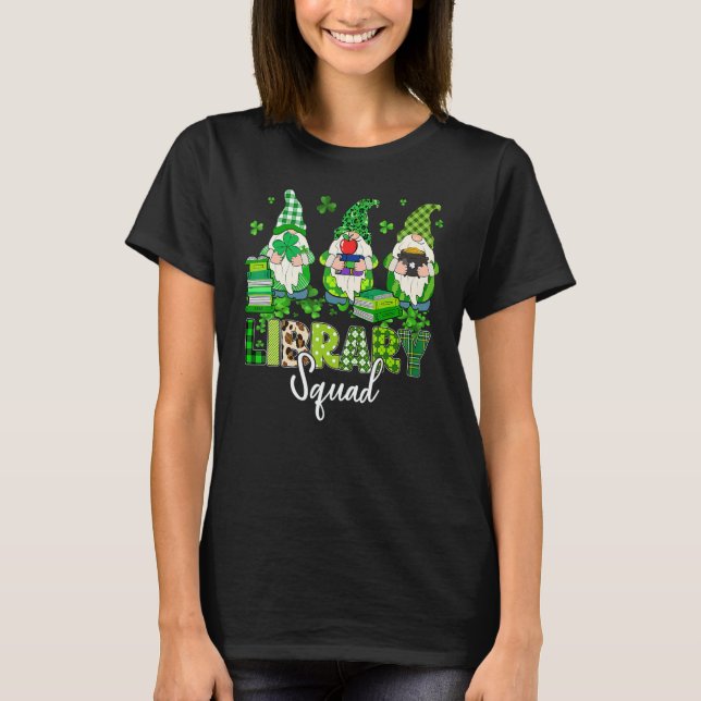 Camiseta Gnomes Leopard Shamrock Library Squad St Patricks  (Anverso)