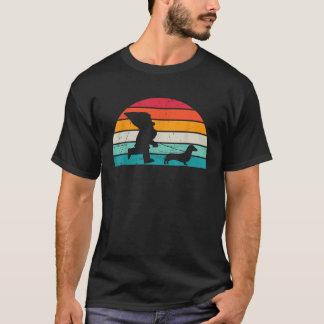 Camiseta Gnomo paseando a un perro divertido Dachshund Wein