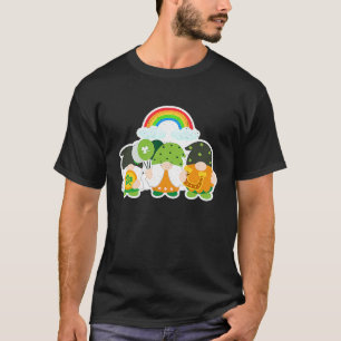 Camiseta Gnomos Afortunados Sosteniendo Trebol de Cuatro Ho