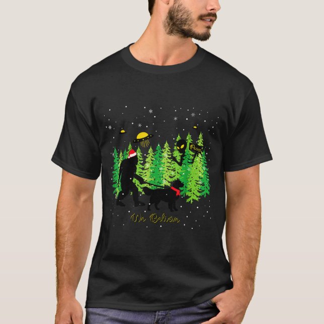 Camiseta Golden Retriever Funny Bigfoot Christmas Alien Ufo (Anverso)