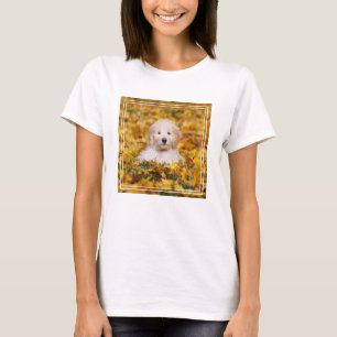 Camiseta Goldendoodle Cachorro En Hojas Caídas