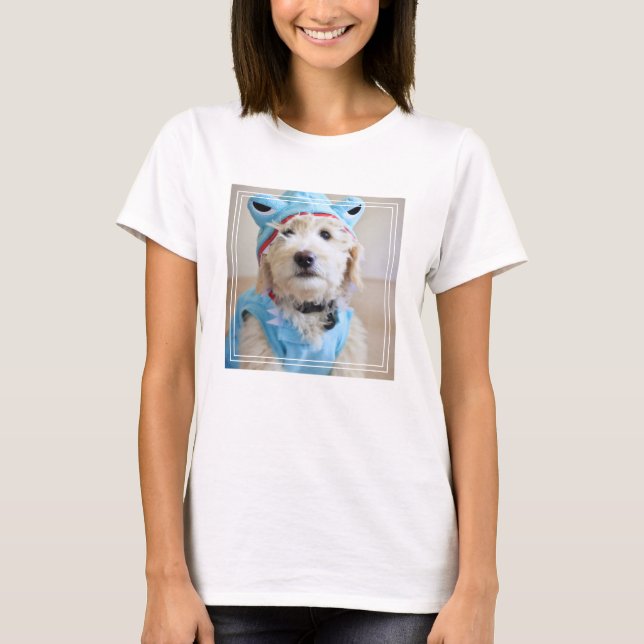 Camiseta Goldendoodle con traje de tiburón (Anverso)