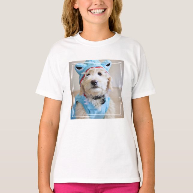 Camiseta Goldendoodle con traje de tiburón (Anverso)