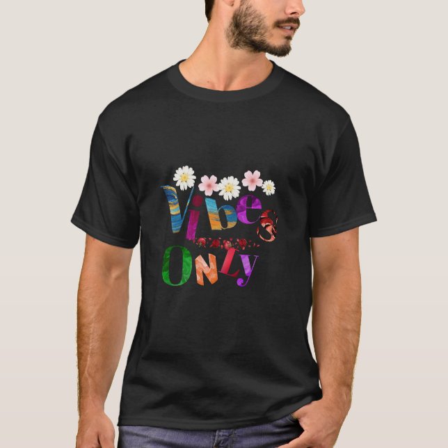 Camiseta Good Vibes Only Floral Typography (Anverso)