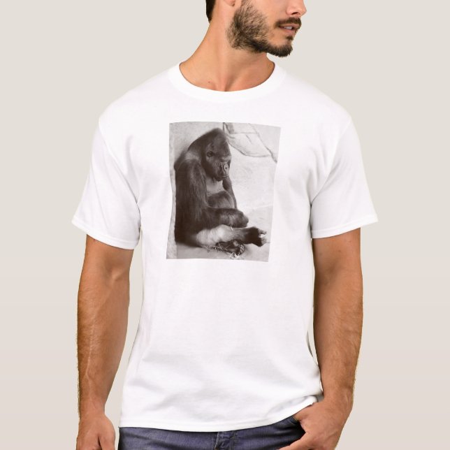 Camiseta Gorila Plateado Durmiendo (Anverso)