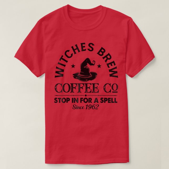 Camiseta Gorra de brujas divertida presenta café Halloween (Diseño del anverso)