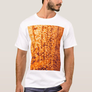 Camiseta Gotas de lluvia naranjas en vidrio, fondo abstract