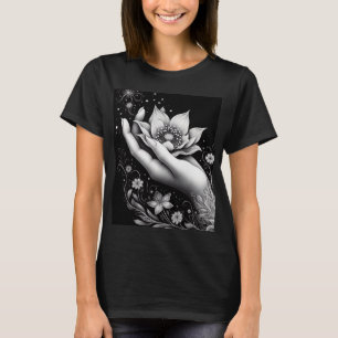 Camiseta Grabado Botánico a Mano con Pétalos Caídos en Lien