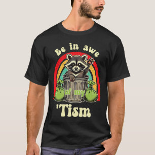Camiseta Graciosa Conciencia sobre el autismo en el mapache