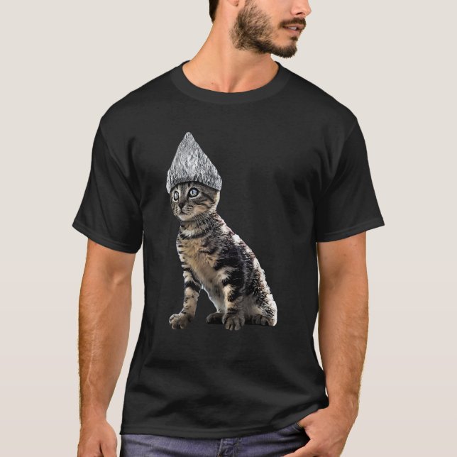 Camiseta Graciosa conspiración para mí de un Gorra de gatos (Anverso)