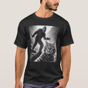 Camiseta Graciosa Selfie De Gato Asustado Con Sasquatch B