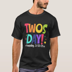 Camiseta Gracioso Feliz 2/22/22 Twosday 22 De Febrero De 20