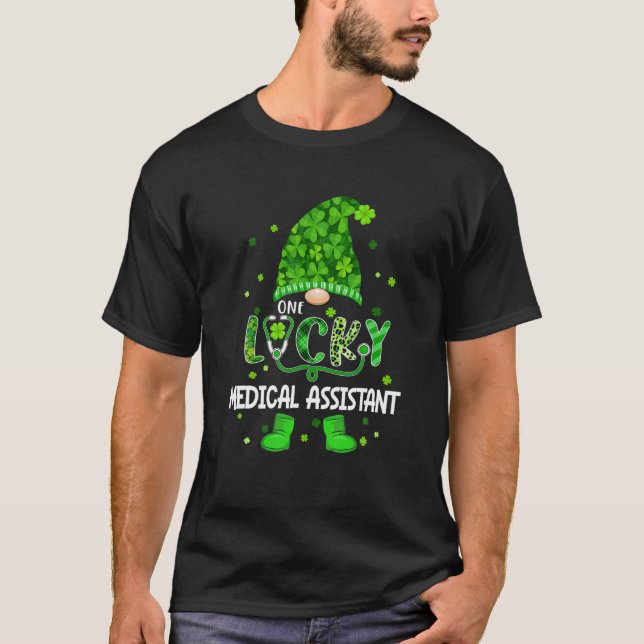 Camiseta Gracioso Gnome Lucky Medical Assistant St Patricks (Anverso)
