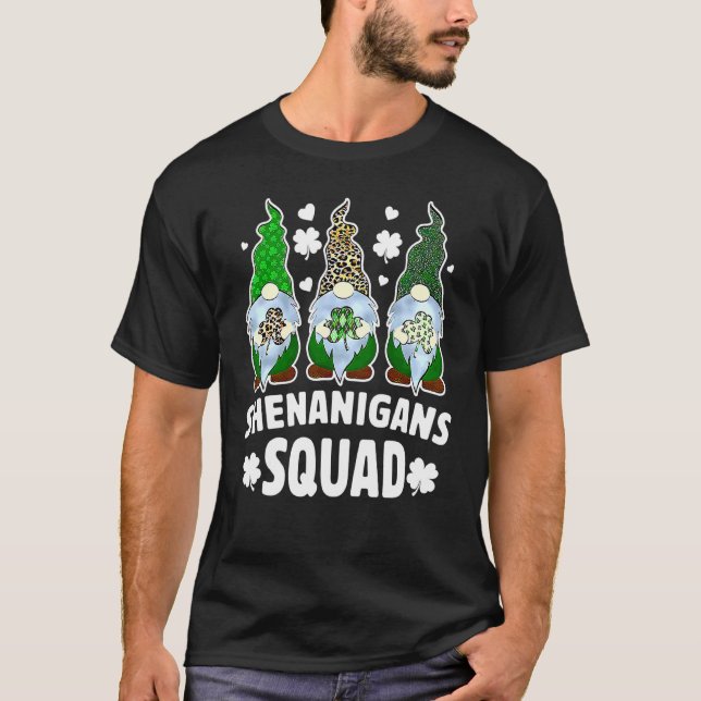 Camiseta Gracioso Gnome Shenanigans Squad Shamrock St Patri (Anverso)