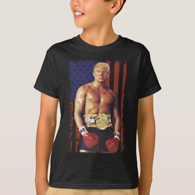 Camiseta Gracioso meme de boxeo en Trump con rock en boxead (Anverso)
