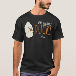 Camiseta Gracioso Pun, yo era normal 2 pollos doggie school