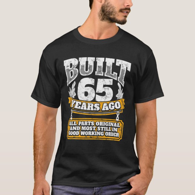 Camiseta Gracioso regalo de cumpleaños número B por 65 años (Anverso)