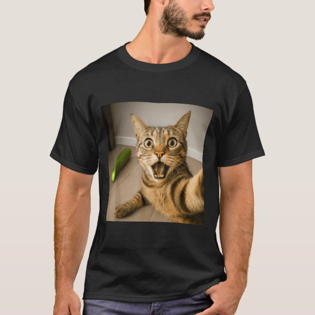 Camiseta Gracioso Selfie De Gato Impactado Con Diseño De Me (Anverso)