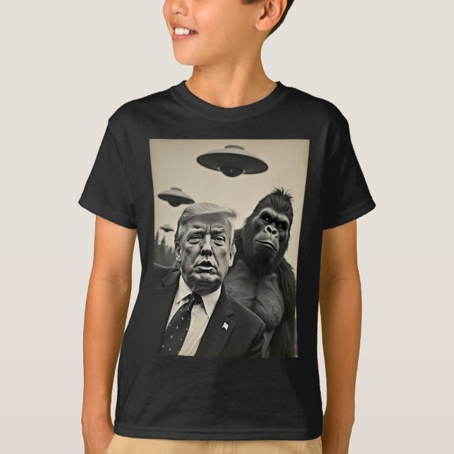 Camiseta Gracioso Trump Bigfoot Selfie Con Alienígena Extra (Anverso)