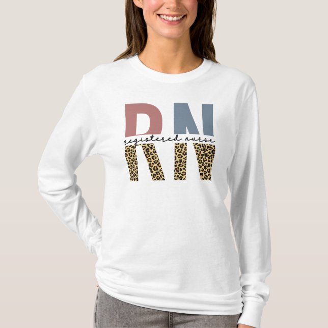 Camiseta Graduación de la enfermera Cheetah Print de RN (Anverso)