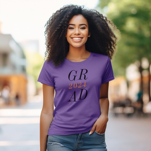 Camiseta Graduación de secundaria con estilo de Moda morada (Purple Modern Chic Stylish High School Graduation T-Shirt)