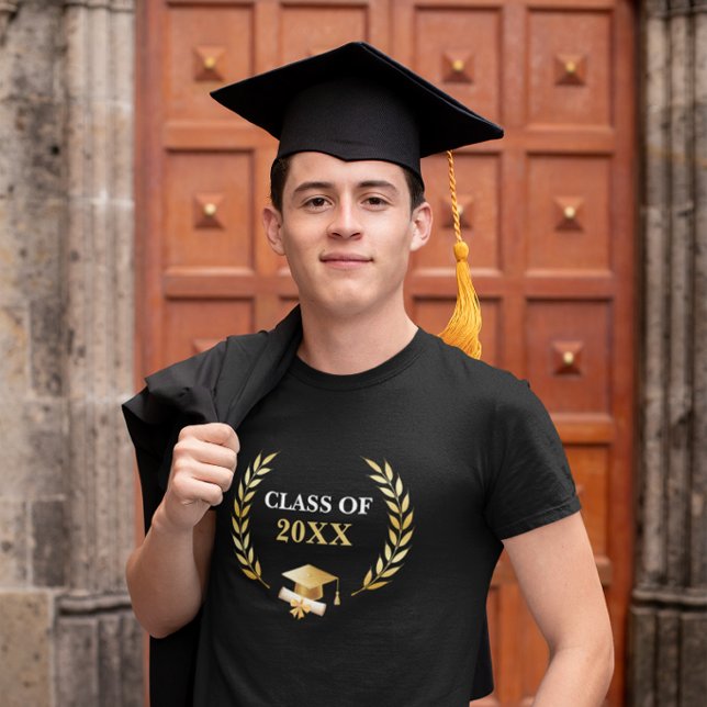 Camiseta Graduation Class Gold Laurel Wreath Cap & Scroll (Subido por el creador)