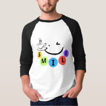 Camiseta gráfica colorida con cita de café sonrien
