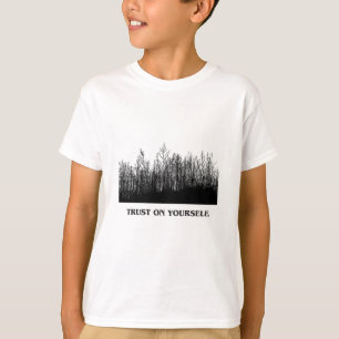 Camiseta Gráfica con Silueta de Árbol Artística
