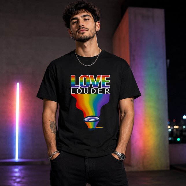 Camiseta gráfica de arcoíris LGBTQ+ con el lema 'L (Subido por el creador)