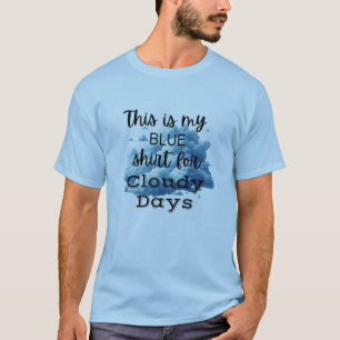 Camiseta gráfica de camisa azul para días nublados