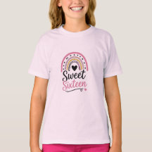 Camiseta gráfica de corazón arcoíris Sweet Sixteen