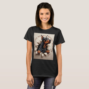 Camiseta gráfica de Doberman Pinscher con papel ra