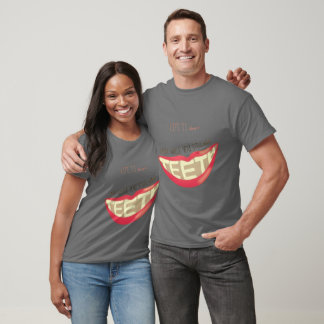 Camiseta gráfica de estilo cómic retro con texto e