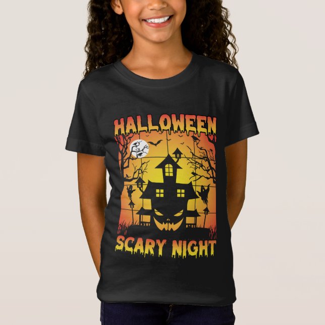 Camiseta Gráfica de Halloween con calabaza engullida (Anverso)