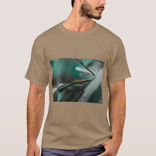 Camiseta Gráfica de Hormiga (Anverso)