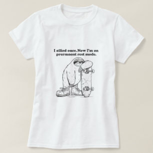 Camiseta gráfica de humor de perezoso en monopatín