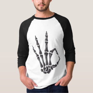Camiseta gráfica de mano de esqueleto con signo OK