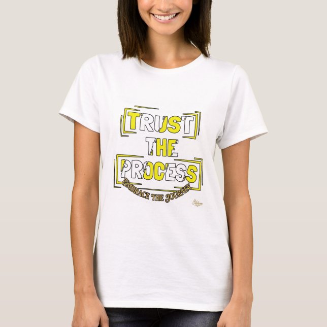 Camiseta gráfica de mujer ADOM "Trust the Process" (Anverso)