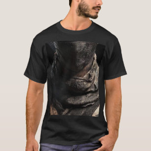 Camiseta gráfica de rinoceronte oscuro en primer p