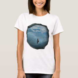 Camiseta Gráfica de un Trozo de Cielo Surrealista