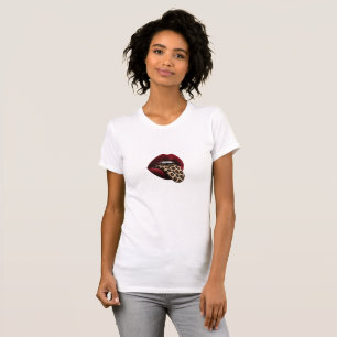 Camiseta Gráfica Labios Sassy y Lengua Fuera